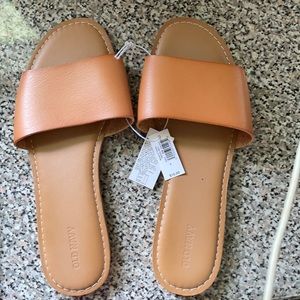 Slip on sandals NWT